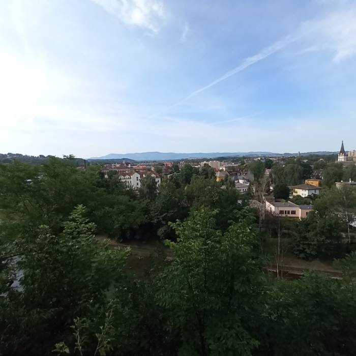 Beskid Śląsko-Morawski ze wzgórza zamkowego w Cieszynie